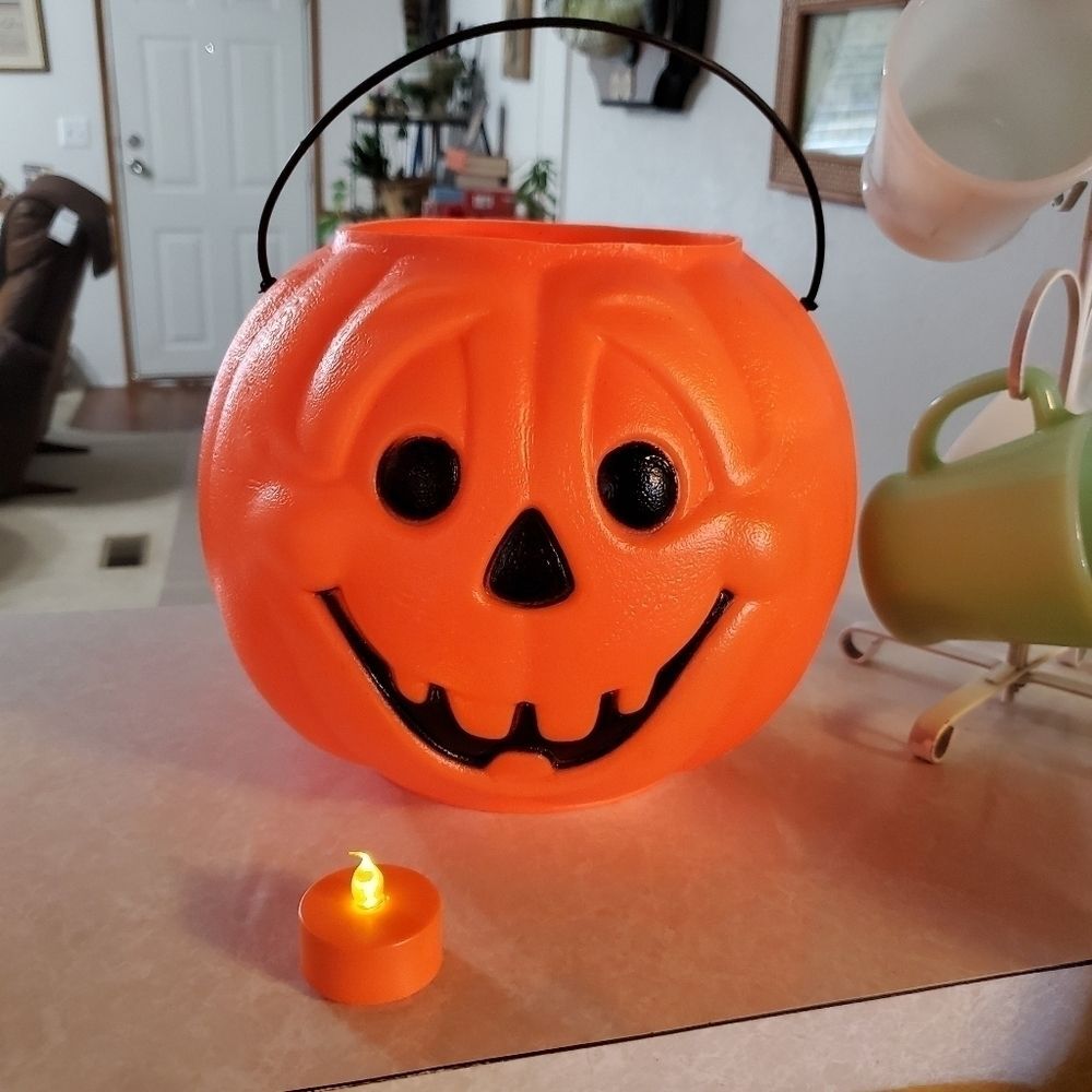 Vintage Halloween Pumpkin Blow Mold Jack-O-Lantern Candy Bucket Pail 8 inches
